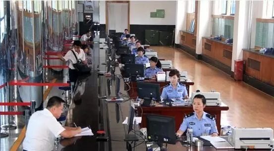 交警全面啟用高拍儀，處理違章要現(xiàn)場(chǎng)“刷臉”